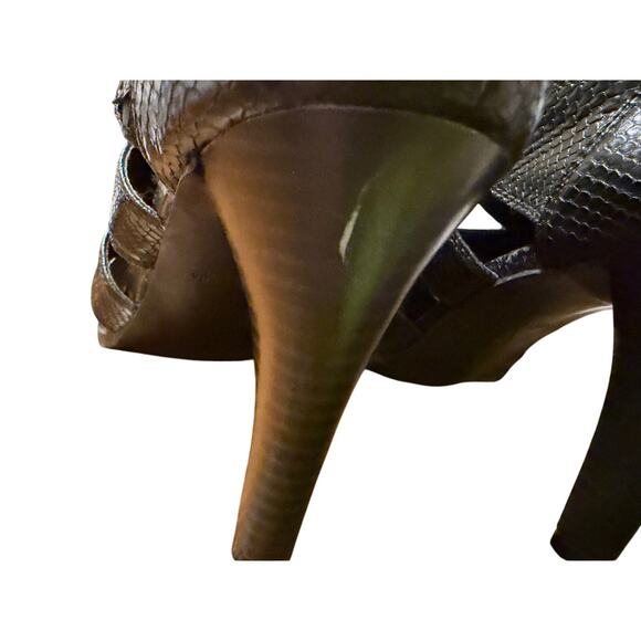 Simply Vera Vera Wang Black Strappy Gladiator High Heel Snake Skin Texture 10 - Picture 6 of 11